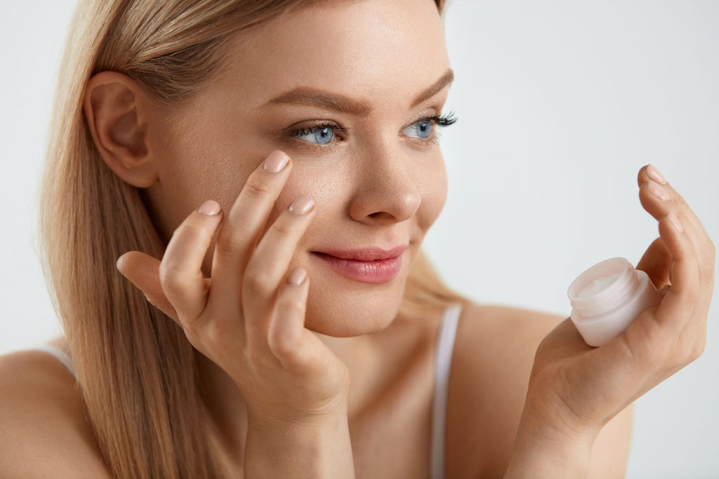 Window to Youth: How Eye Creams Can Transform Your Skincare Routine